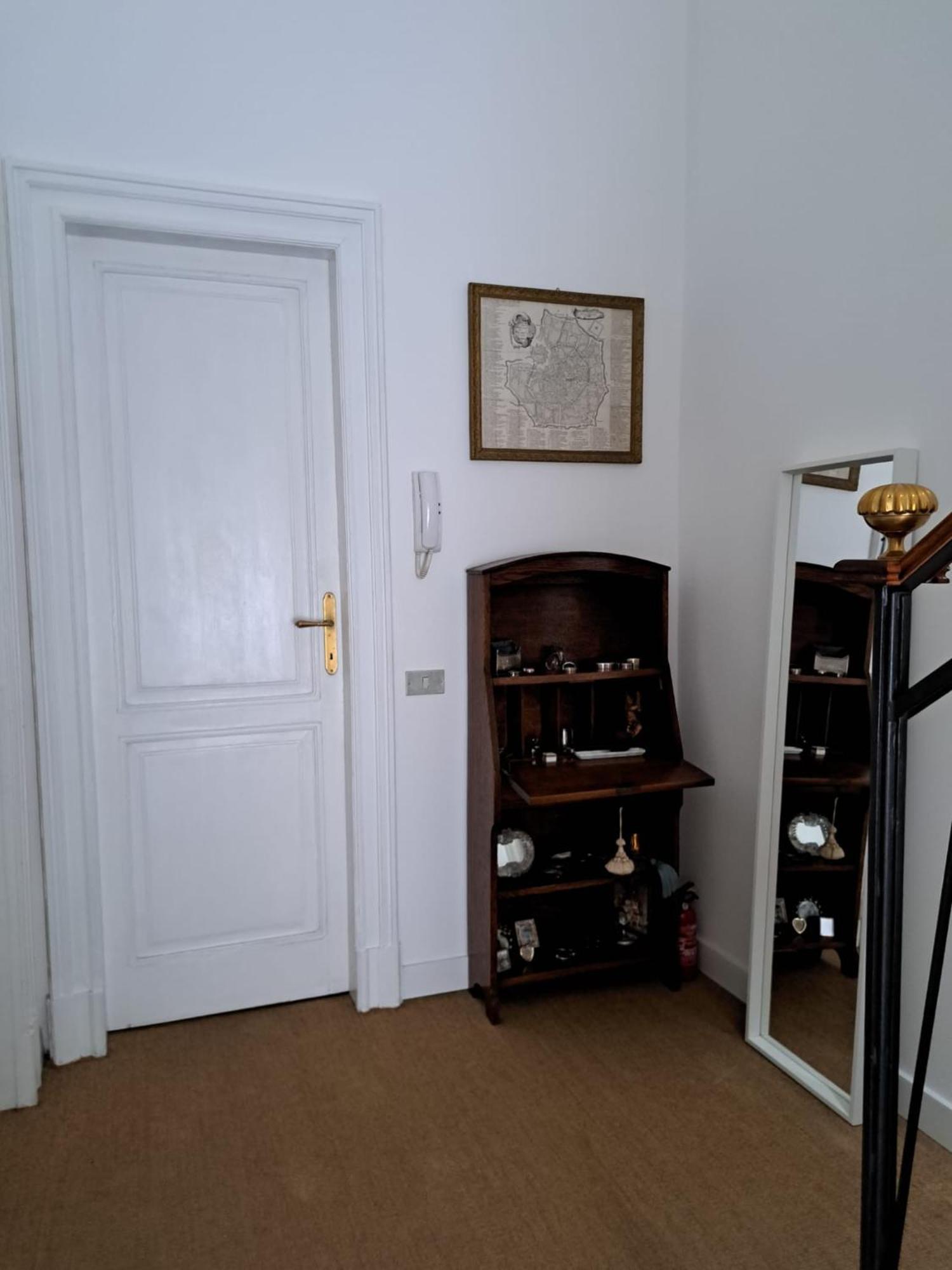 Casa Mari - Free Secure Parking, Breakfast, Private Bathroom, Wifi, Garden, Aircon, 3 Min Walk To Metro And Train Station Milan Luaran gambar